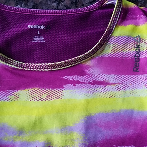 Girls Reebok workout shirt size large - Picture 4 of 4